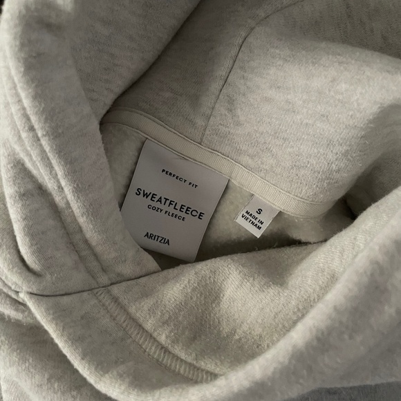 Aritzia Heather Cloud White Perfect Fit Hoodie - Picture 1 of 7